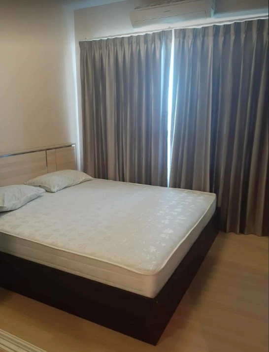 Plum Condo Samakkhi for rent. The room's windows face north, preventing direct sunlight all day long. Not hot or stuffy. The room is designed to be pr