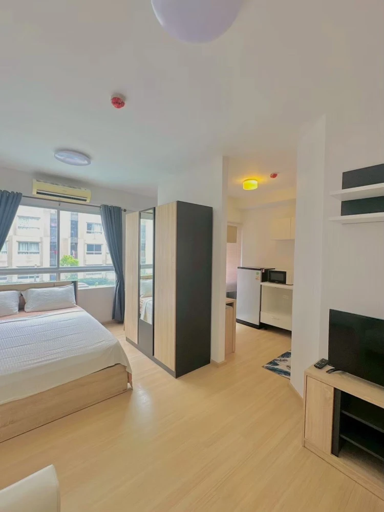 For rent: Plum Condo Samakee, minimalist style room with complete amenities. Great value! Book now, don't miss out!
