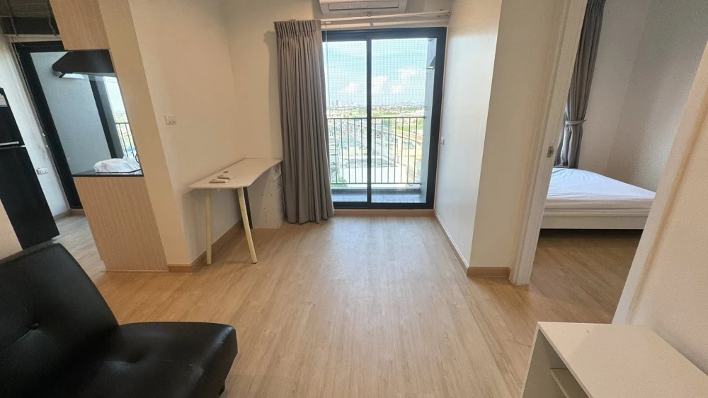 For rent: Plum Condo Central Station Phase 2, 2 bedrooms, 2 bathrooms, complete electrical appliances. You can't miss this opportunity to reserve.