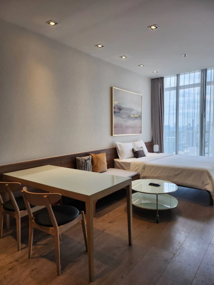 For rent: Park Origin Phrom Phong, ready to move in, 40th floor, high view, great price, hurry and reserve now, don't miss out!