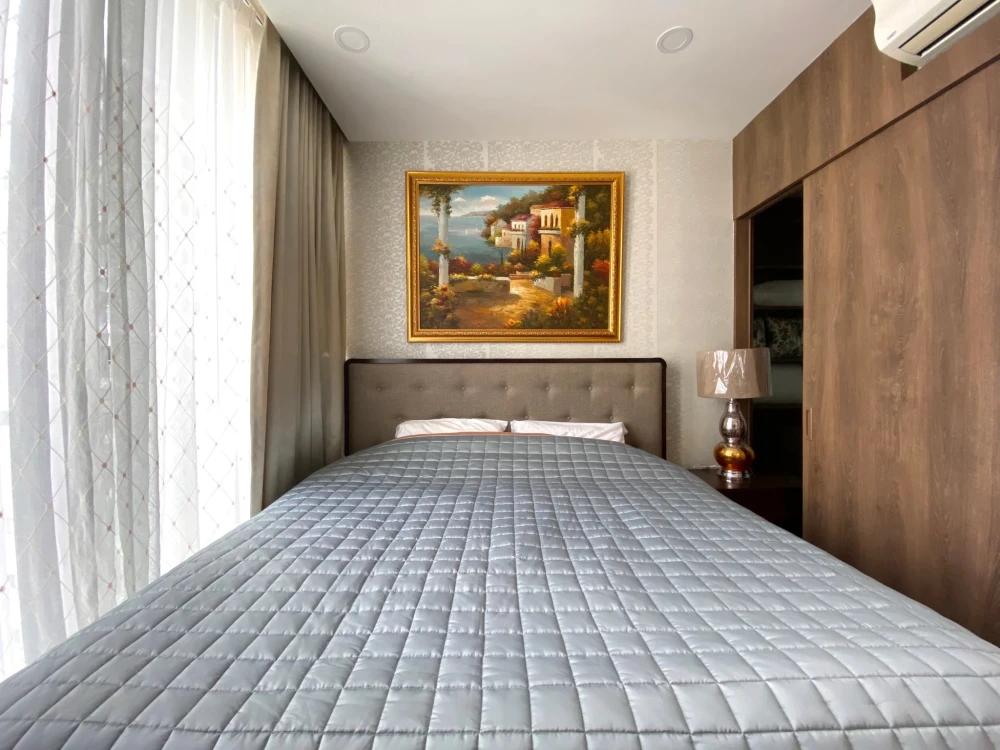 For rent: 2 bedrooms, 1 bathroom, fully furnished at Park 24 Origin Phrom Phong. Book now!