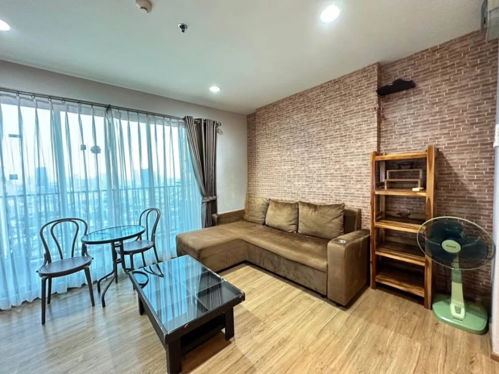 For rent: Fuse Chan-Sathorn, 22nd floor, beautiful unobstructed view, 2 bedrooms, 2 bathrooms, nicely decorated. Book now!