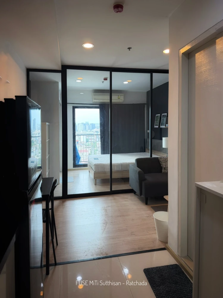 For rent: Fuse Miti Ratchada-Sutthisan. Fully furnished with built-in wardrobes. Ready to move in.