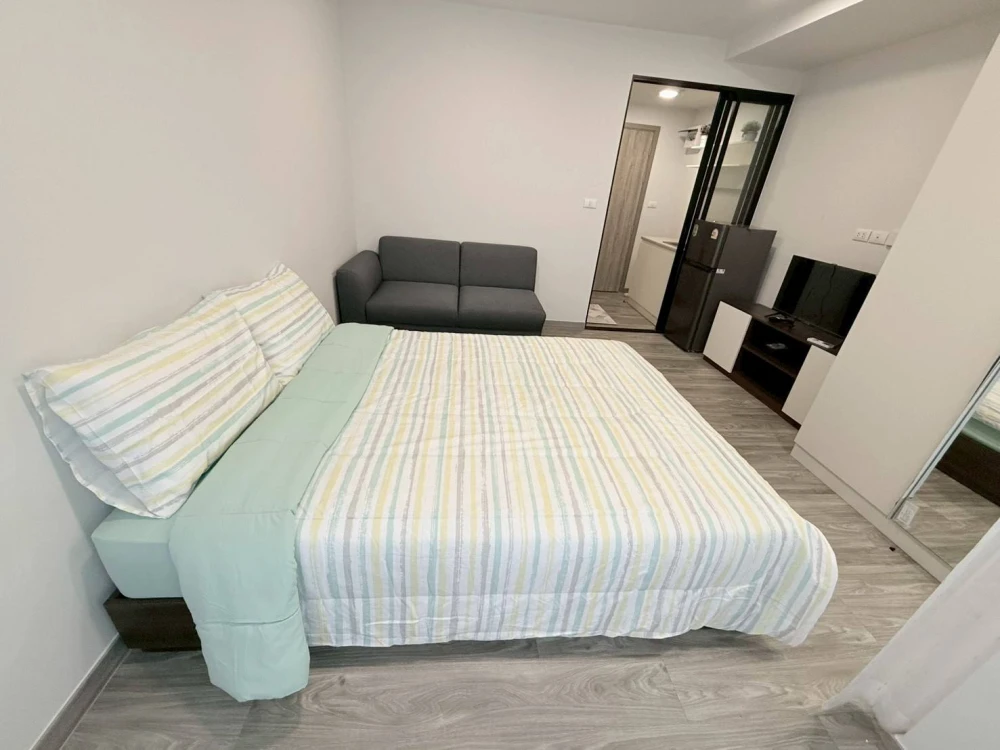 For rent: Monte Rangsit, Building C, common area building, 3rd floor, with good quality electrical appliances. Reserve now.