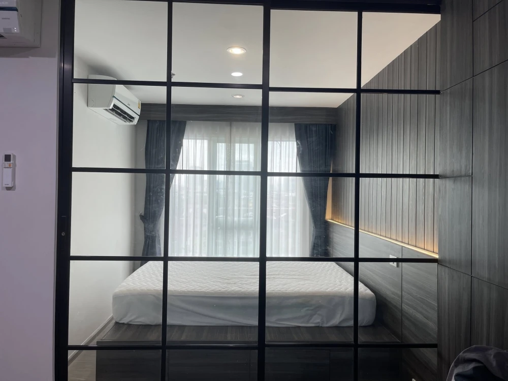 For rent: Regent Home Bang Son Phase 28, beautiful room, built-in throughout the room. You'll regret it if you don't book.
