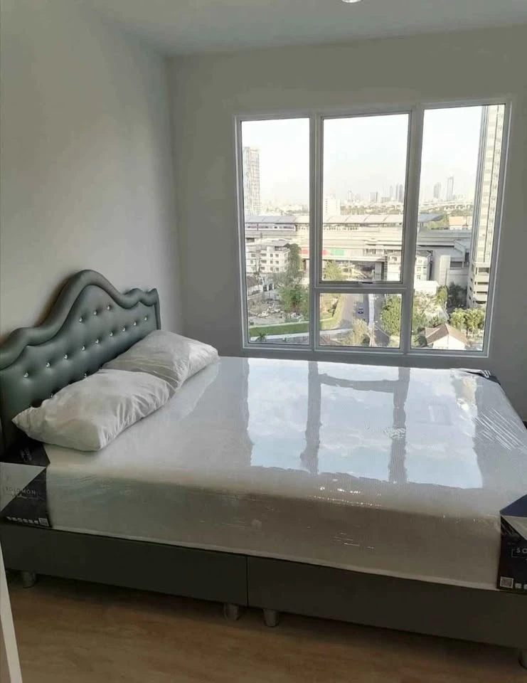 For rent: Regent Home Bangson Phase 2. Unobstructed view, built-in furniture, partitioned rooms, view of the BTS Skytrain. Book now!