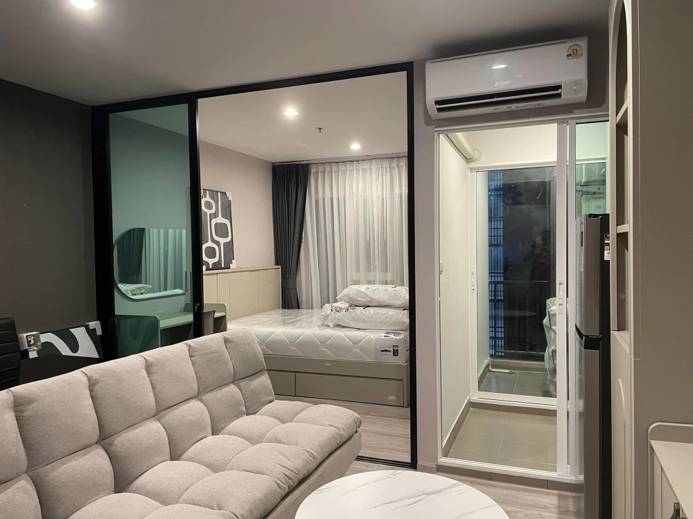 For rent: Regent Home Bangna, high floor (30th floor), river view, get both a view and full breeze, live there and it's not hot, very worth booking.