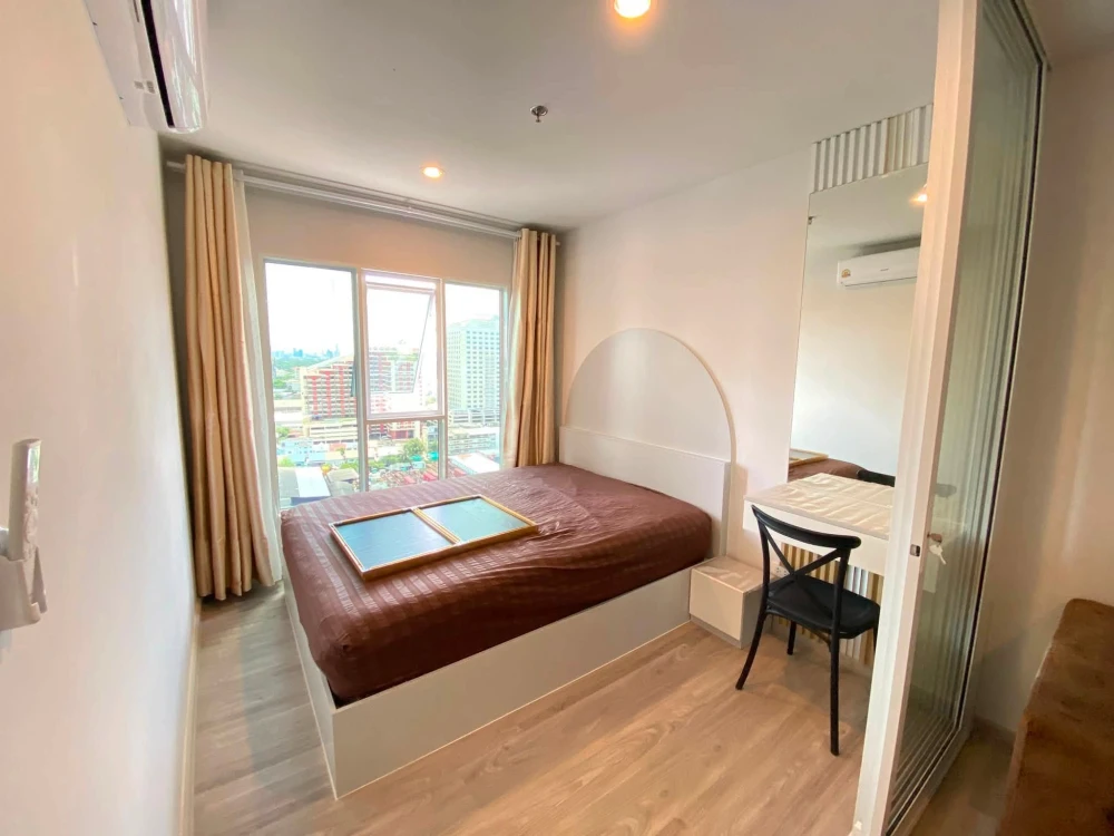 For rent: Regent Home Bangna, 19th floor, partitioned room, fully furnished with appliances. Move in now! Don't wait!