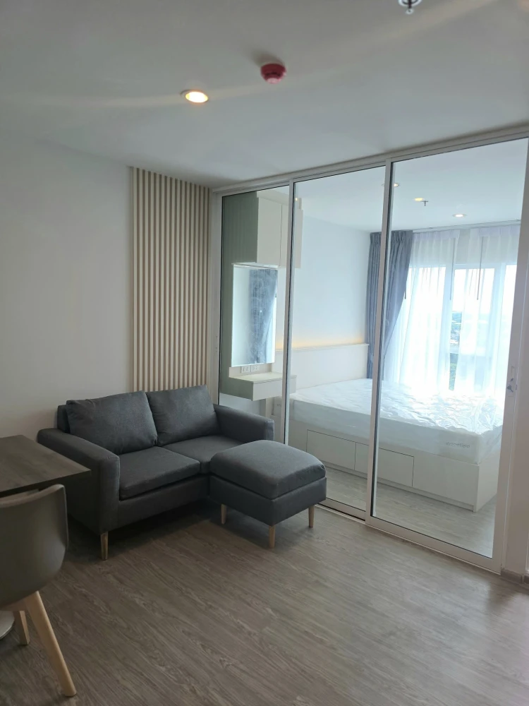 For rent: Regent Home Bangna, unobstructed view, built-in furniture throughout the room. Hurry and reserve before it's too late.