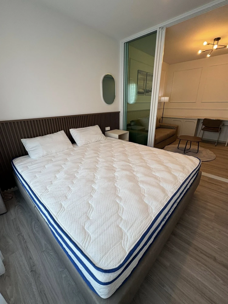 For rent: Regent Home Bangna, very high floor unit with view of BITEC. Fully furnished with all appliances. Beautiful and ready to move in immediately