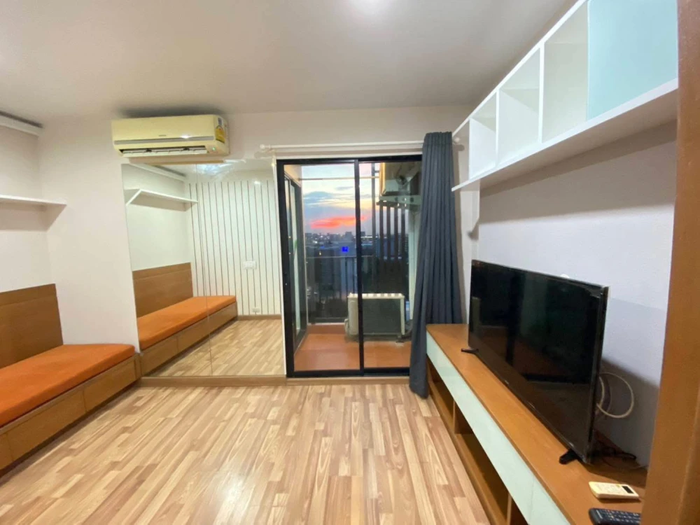 For rent: Regent Home 15 Chaengwattana, 10th floor, nice room, fully furnished, book now!
