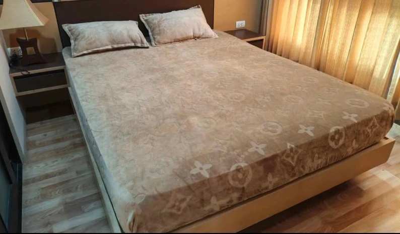 For rent: Ladda Condo View, 18th floor, sea view, fully furnished, nice room, reserve now, don't miss out!