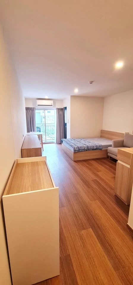 For rent: Lumpini Condo Town Ekamai 48, 3rd floor, quiet atmosphere, 40% sunlight all day, not hot, garden view, must hurry to book.
