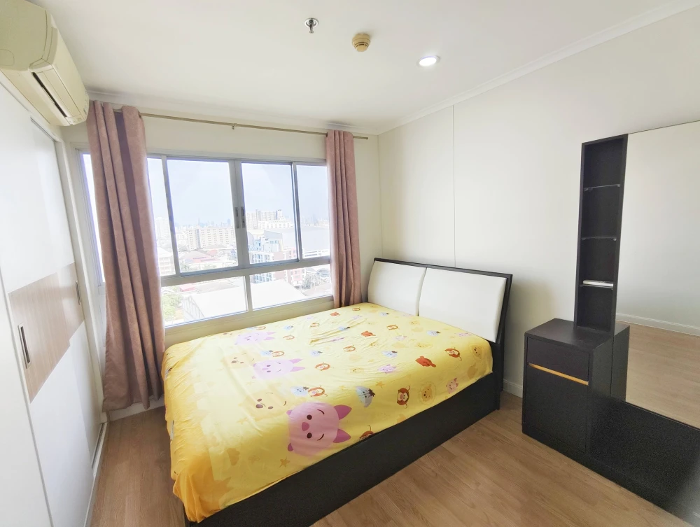 For rent: Lumpini Park Pinklao. Convenient location. Furnished as shown in the pictures, and includes appliances. Book now!