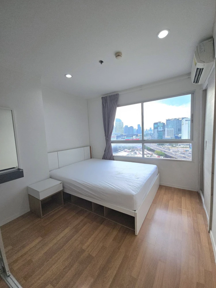 For sale rent: Lumpini Park Rama 9-Ratchada, corner room with great privacy, complete with electrical appliances. Must reserve now.