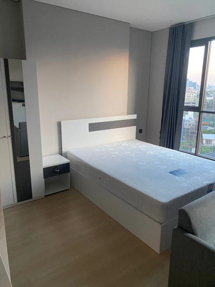 For rent: Lumpini Park Phaholyothin 32, nice room with furniture. Book now!