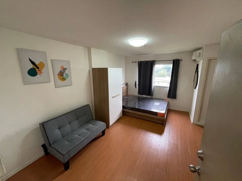 For rent: Lumpini Mix Theparak-Srinakarin, studio room, 4th floor, not high, good price, miss it and you will regret it later.