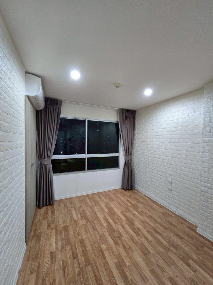 For rent: Lumpini Mix Theparak - Srinakarin. A lovely, unfurnished room at an affordable price. Perfect for those who love decorating! Book now!