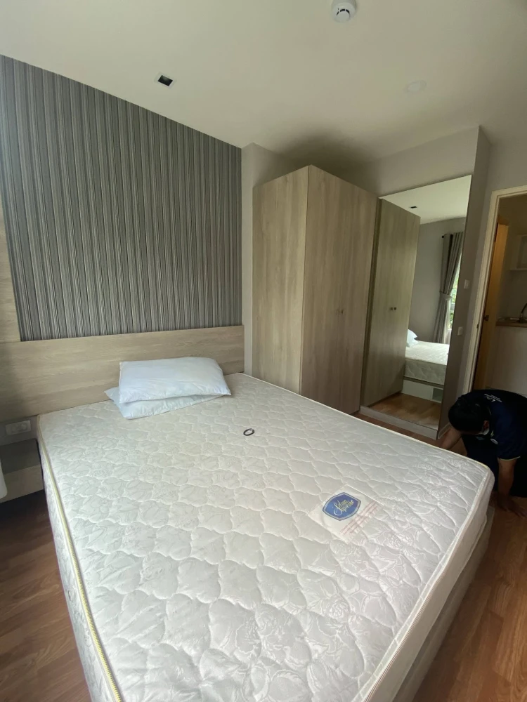 For rent: Lumpini Ville Sukhumvit 76 - Bearing Station, 2nd floor, one-bedroom unit. Fully furnished with appliances, ready to move in.