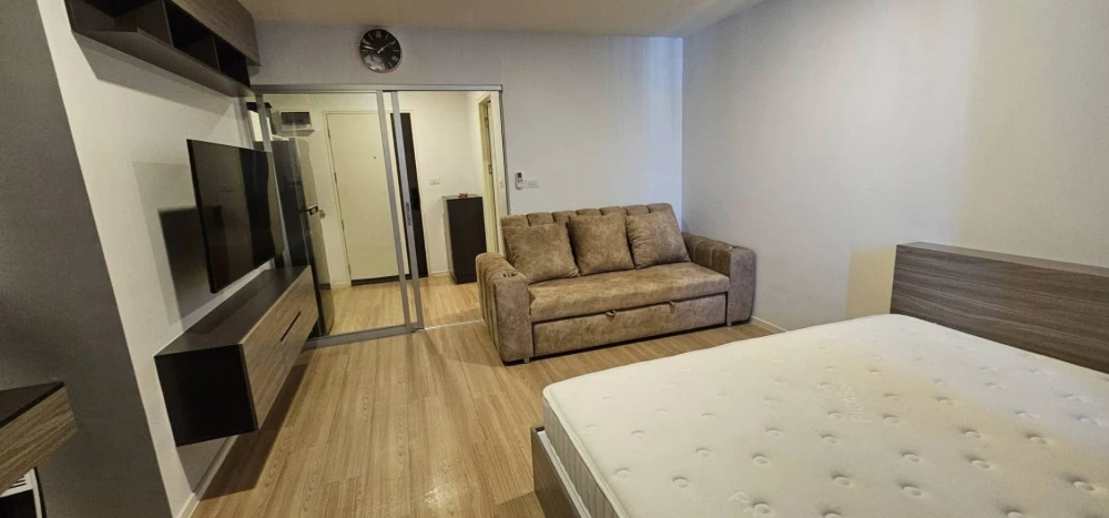 For rent: Lumpini Ville Chaengwattana-Pak Kret Station, corner room, beautiful view on the garden side, just bring your own bag and move in immediatel