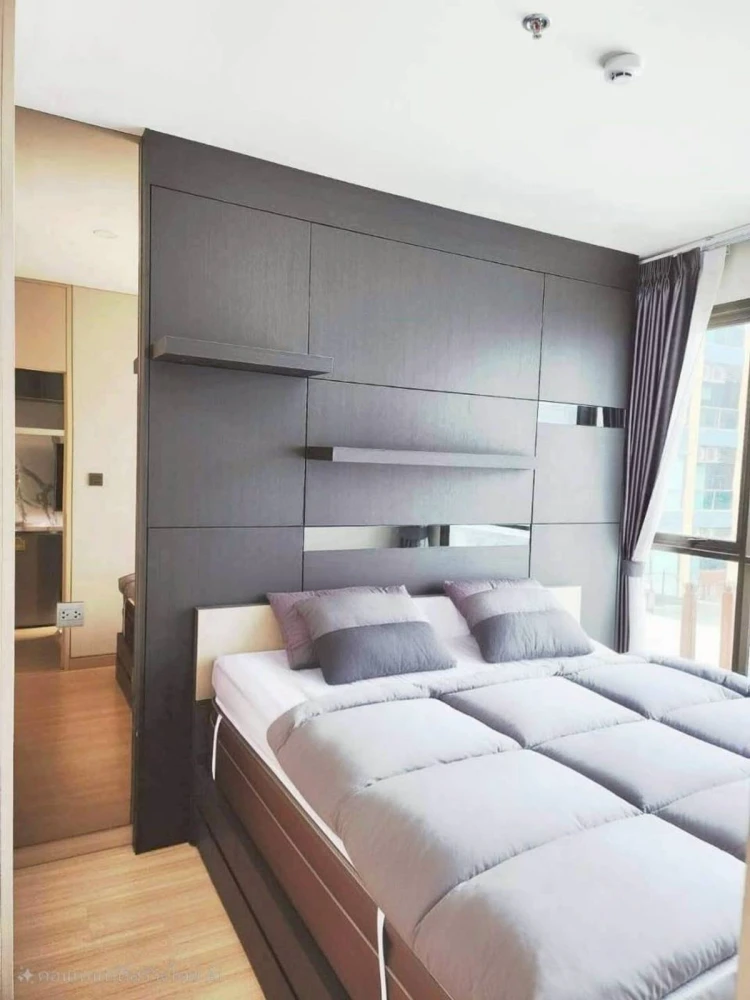 For rent: Lumpini Suite Makkasan, ready to move in, 23rd floor, high view, comes with amenities. You must not miss it.