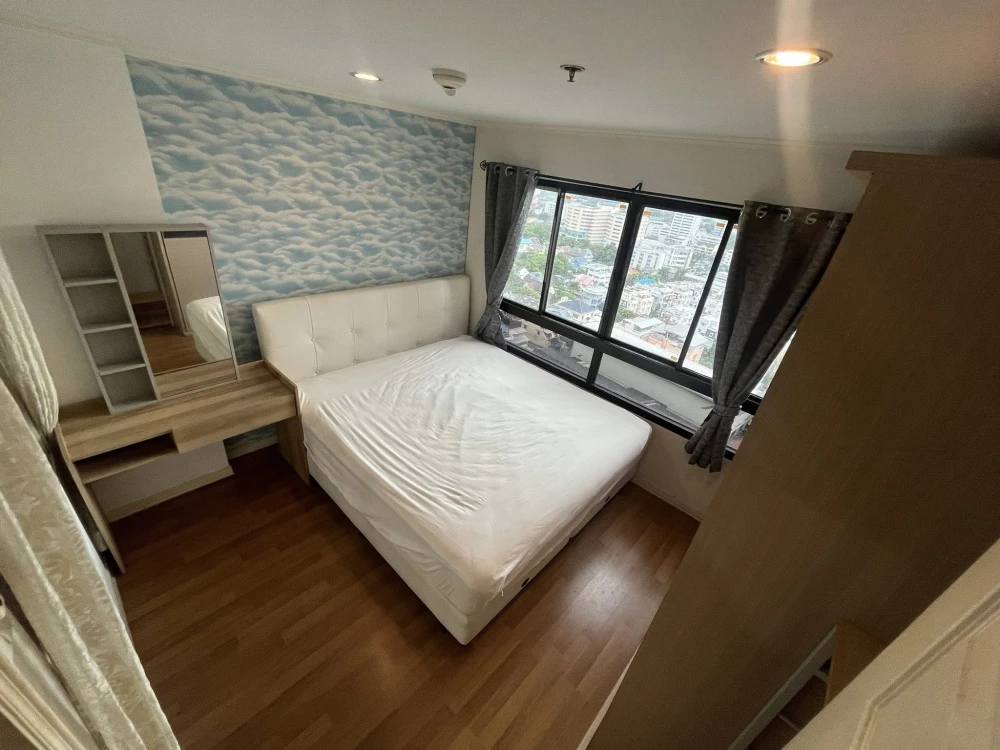 For rent: Lumpini Place Pinklao, ready to move in, fully furnished, reserve now.