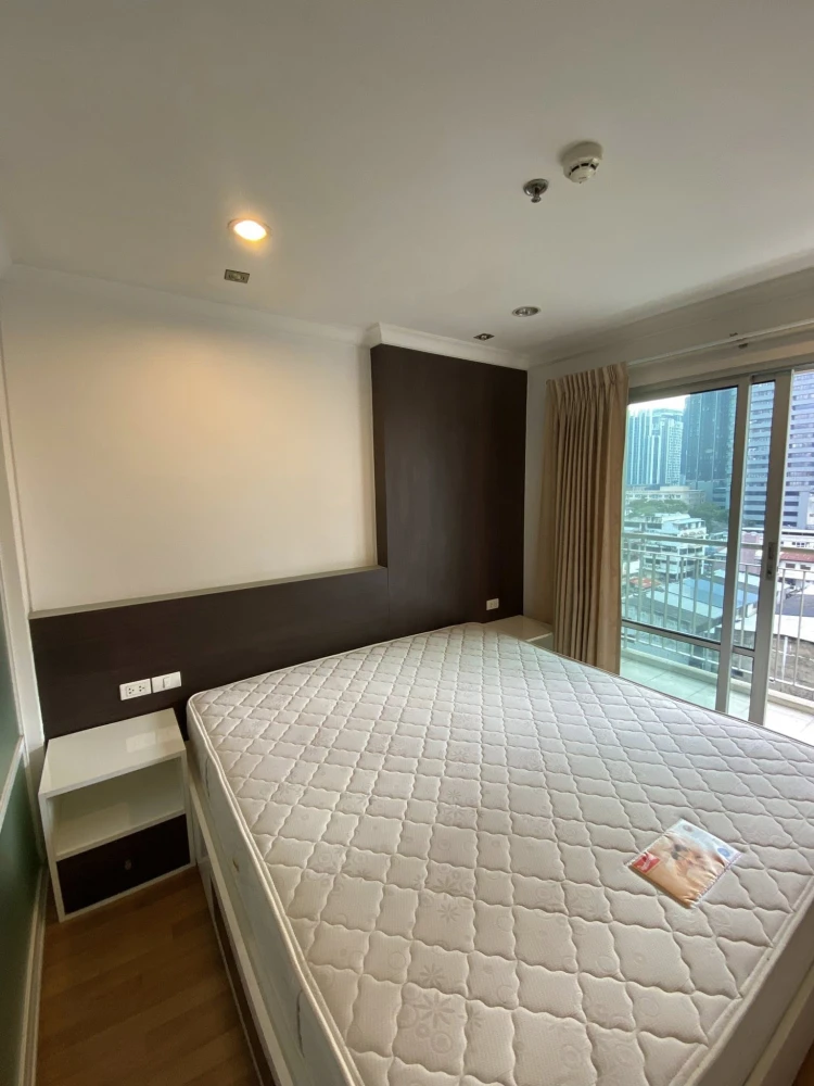 For rent: Lumpini Place Rama 9, furnished room, ready to move in, fully equipped with amenities, must arrange.
