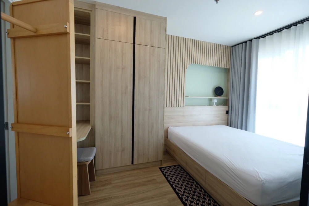 For rent, Lumpini Place Ratchada-Sathu, 25th floor, fully furnished. The bed is very comfortable. Hurry up to reserve it.