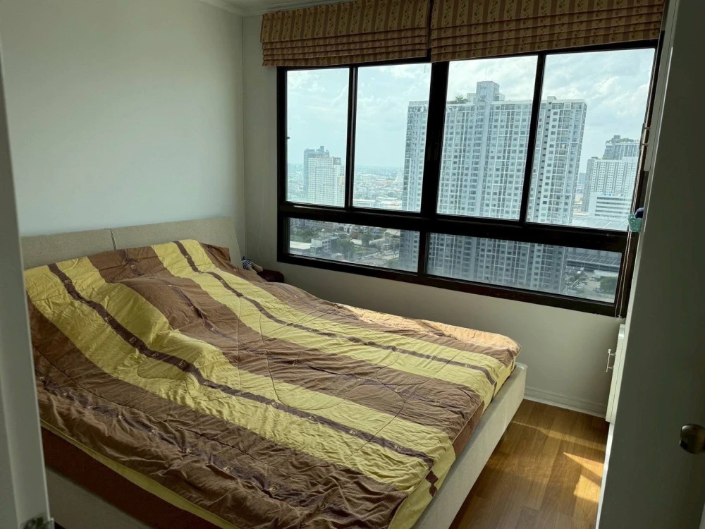 For rent: Lumpini Place Ratchada-Tha Phra, high floor, ready to move in, good breeze, city view. Hurry and reserve now before it's too late+++