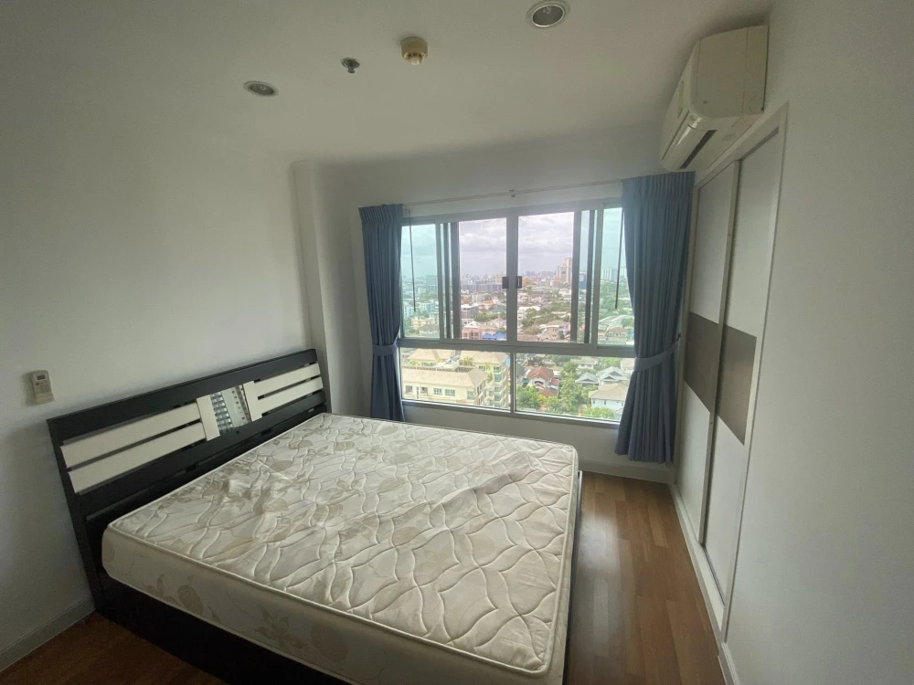 For rent: Lumpini Place Ratchayothin, nice room, good location, fully furnished, view of Chang Building, don't miss it.