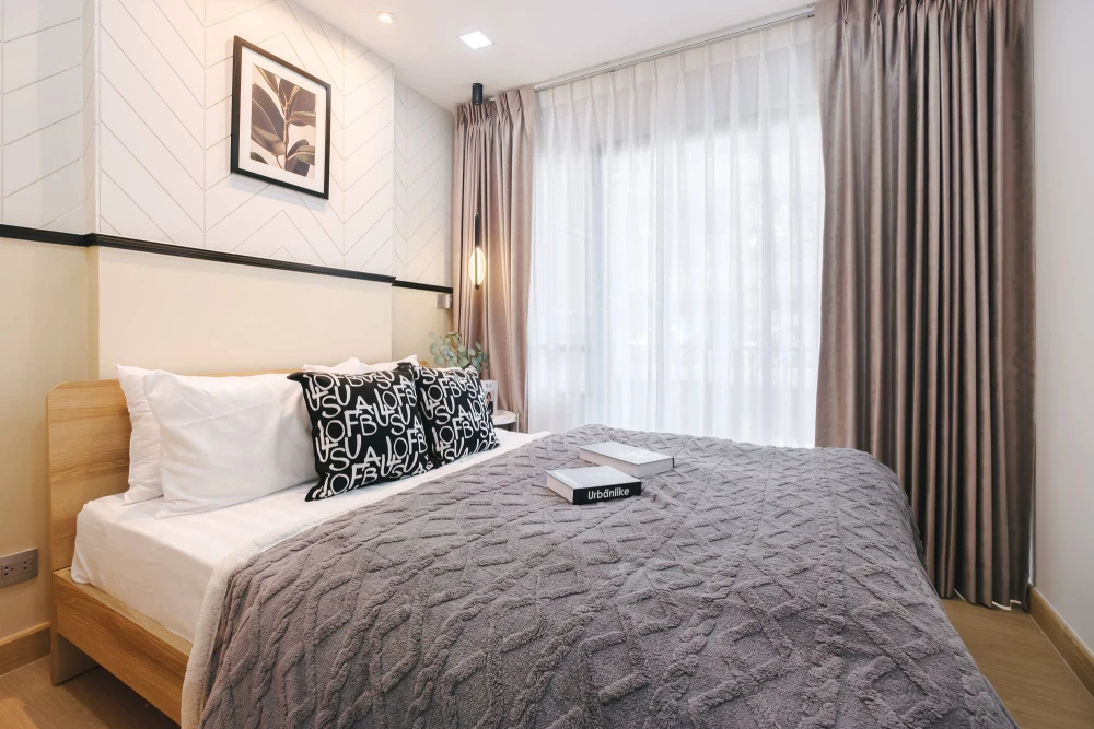 For rent: Wynn Condo Ladprao-Chokchai 4. Nicely decorated room with clear partitions. Fully furnished with complete amenities. Book now! Don't miss ou