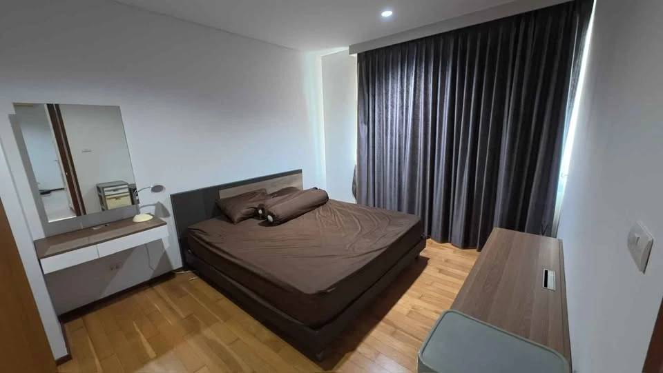 Villa for rent in Sathorn. Large room with great, unobstructed view. Quiet and peaceful. Fully furnished with appliances. Book now!