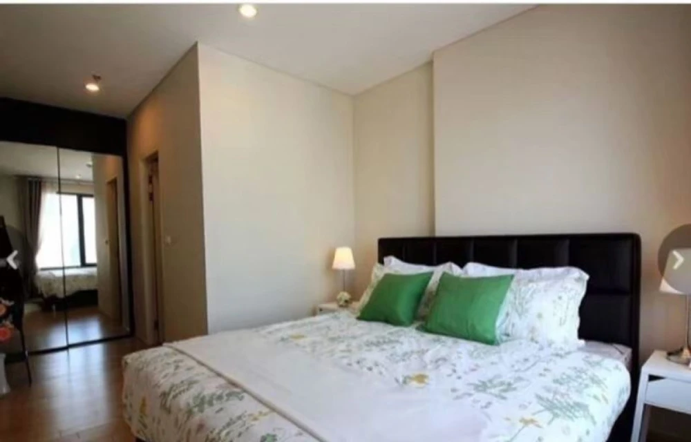 For rent: Villa Asoke, 1 bedroom, 1 bathroom, fully furnished, just bring your bags and move in.