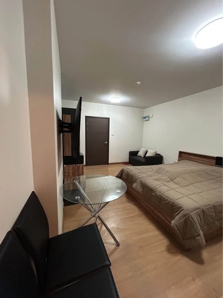 For rent: Supalai Vista, Pak Kret Intersection, studio room, 22nd floor, very high, fully furnished, must book.