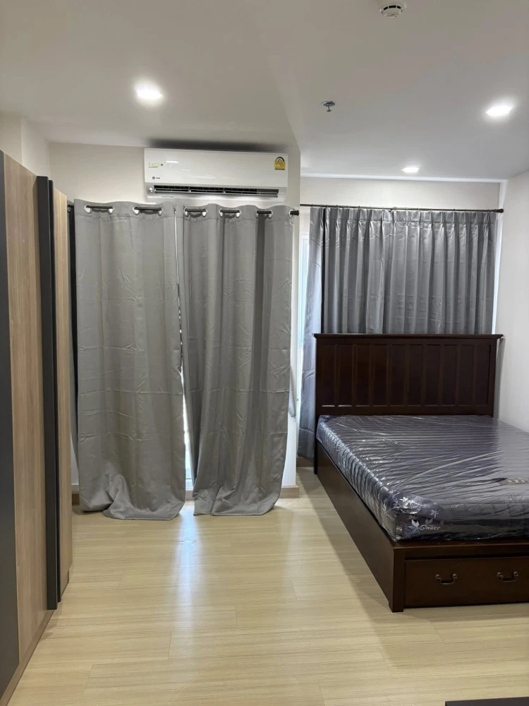 For rent: Supalai Veranda Ramkhamhaeng. Very high floor unit with excellent ventilation. Fully furnished. Don't miss out!