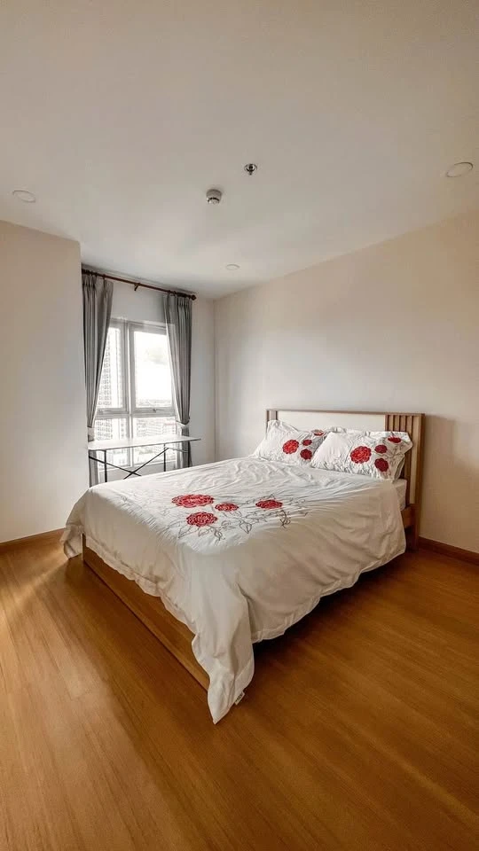 For rent Supalai Veranda Phasi Charoen Station, 21st floor, Building A, corner room, city view, no blocked view, interested, reserve now.