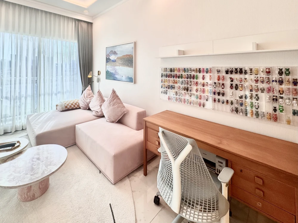 Supalai Elite Surawong for rent, sunset view from living room and bedroom, New Year's Eve fireworks from the condo! Book now!