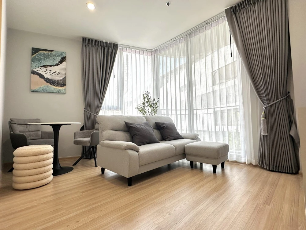 For rent: Skyrise Avenue Sukhumvit 64, 3rd floor, Building D, 2 bedrooms, warm atmosphere, very livable, very worth booking.