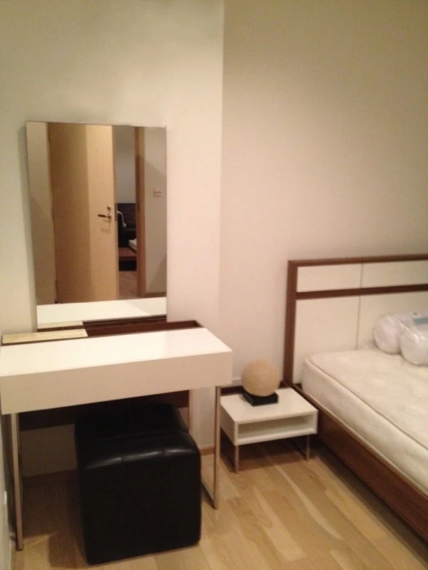 For rent!! Siri at Sukhumvit 28th floor, beautiful room with full facilities, hurry and book now!!