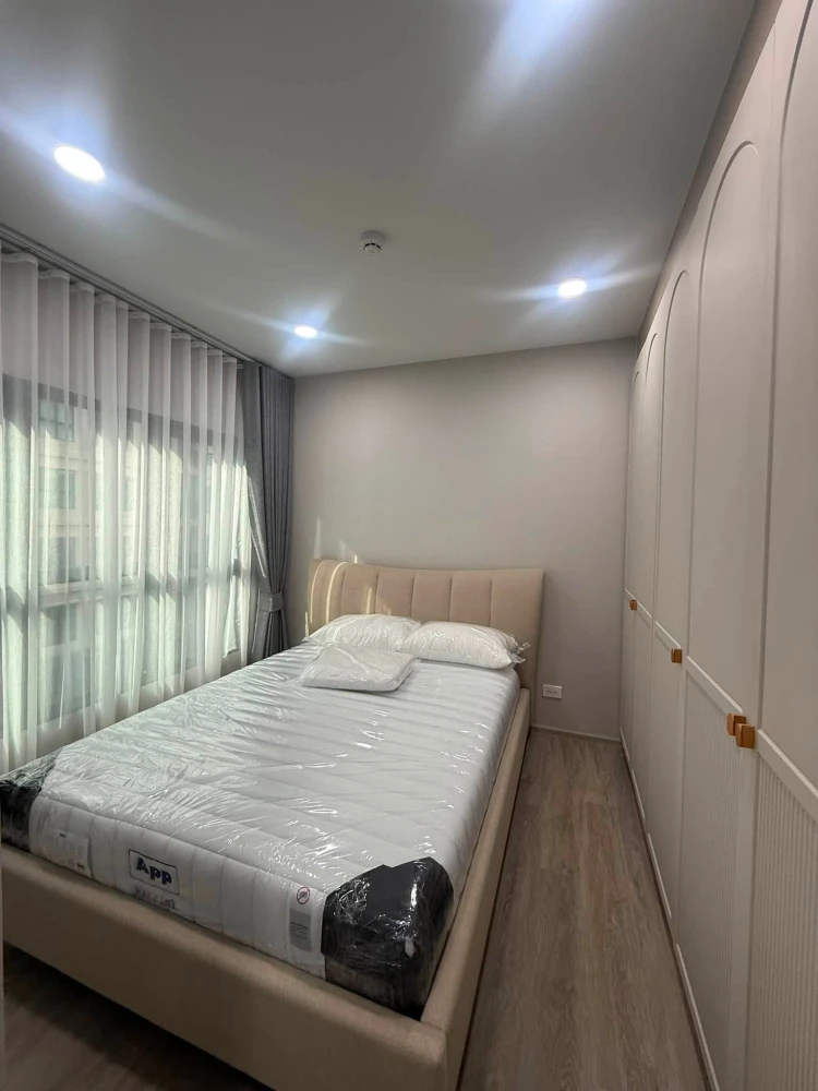 For Rent: Fully Furnished Condo at "Supalai Sense Srinakarin" - Rare Item! Easy access to the communal garden from your room, and the balcony offers s