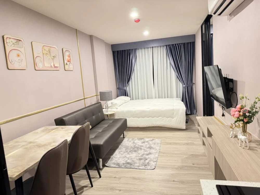 For rent!! Origin Play Sri Udom Station, beautiful room, 5th floor, Building B, swimming pool view, fully furnished, don't miss it!!
