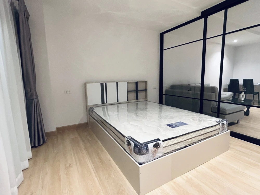 For rent: Ari Place, 1 bedroom, furnished, appliances included. Interested? Reserve now!