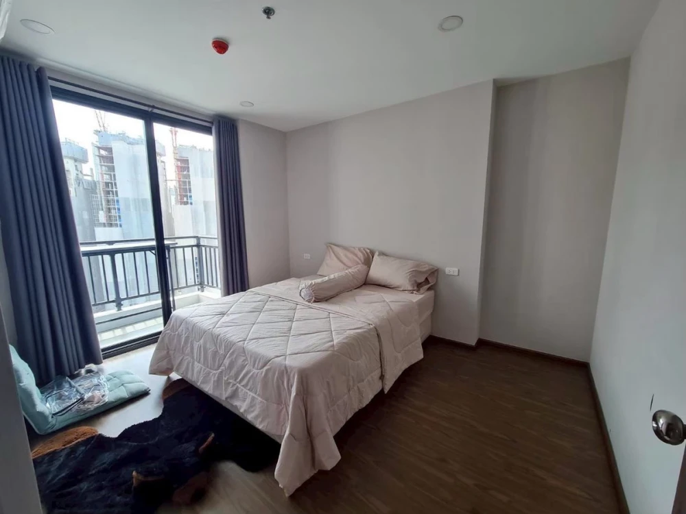 For rent: Artisan Ratchada. Beautifully furnished room, ready to move in. Book now! (Quickly!)