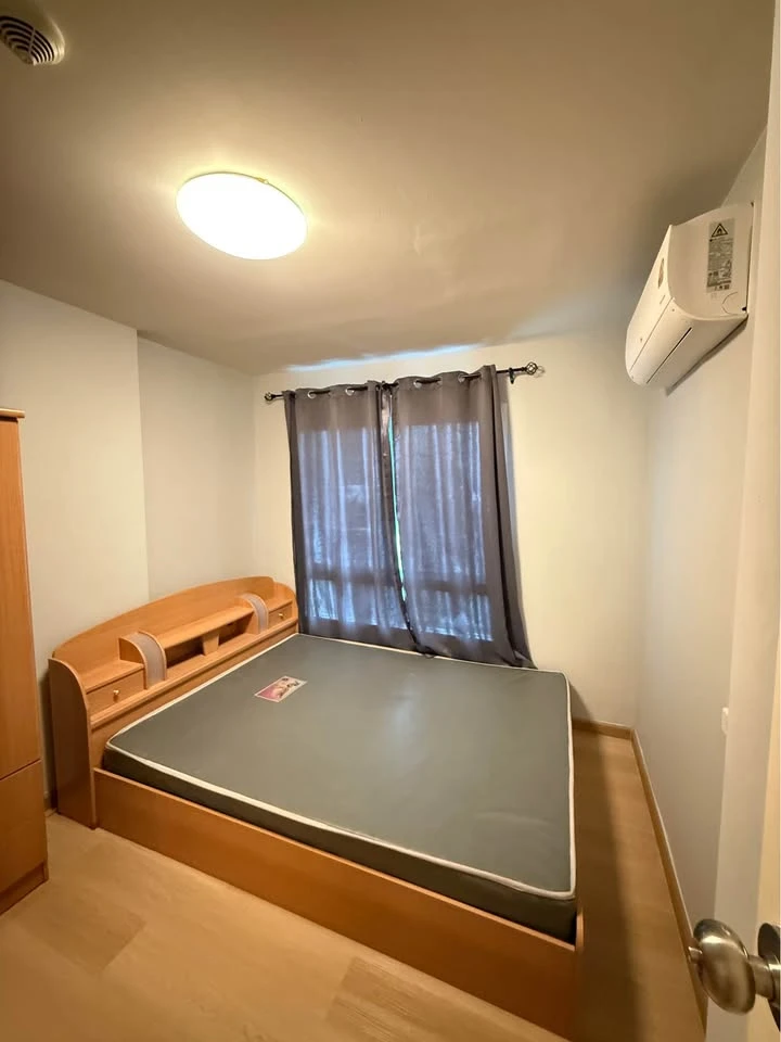 For rent: Incio Seri Thai, Building A, 2nd floor, room size 22 sq m., complete with furniture. Hurry and grab it now!