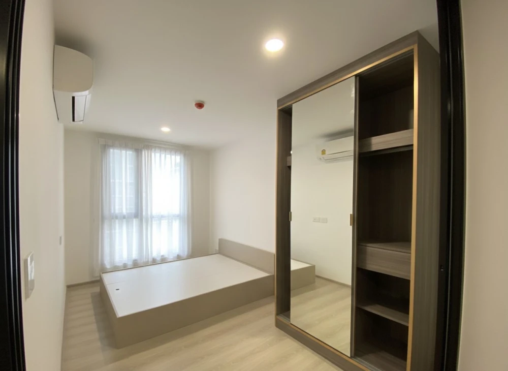 For rent: Kensington Phahon Yothin 63. Special soundproof walls added to the bedroom area. Comfortable and private. Reserve now.