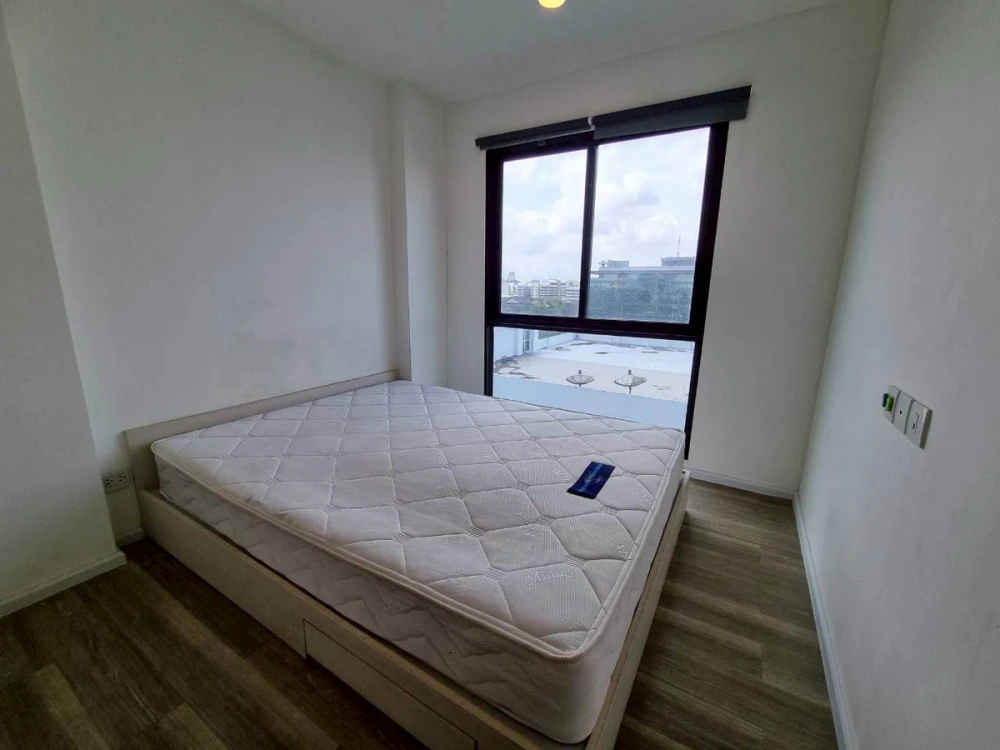 For rent: Kensington Kaset Campus. Nice room, fully furnished with appliances. Affordable price. You definitely don't want to miss this!