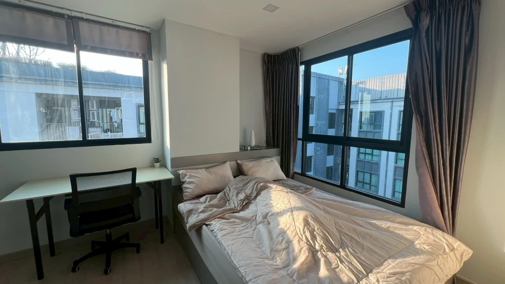 For rent: Kensington Laem Chabang, Sriracha. Ready-to-move-in apartment with full furniture. Spacious and comfortable. Book now!