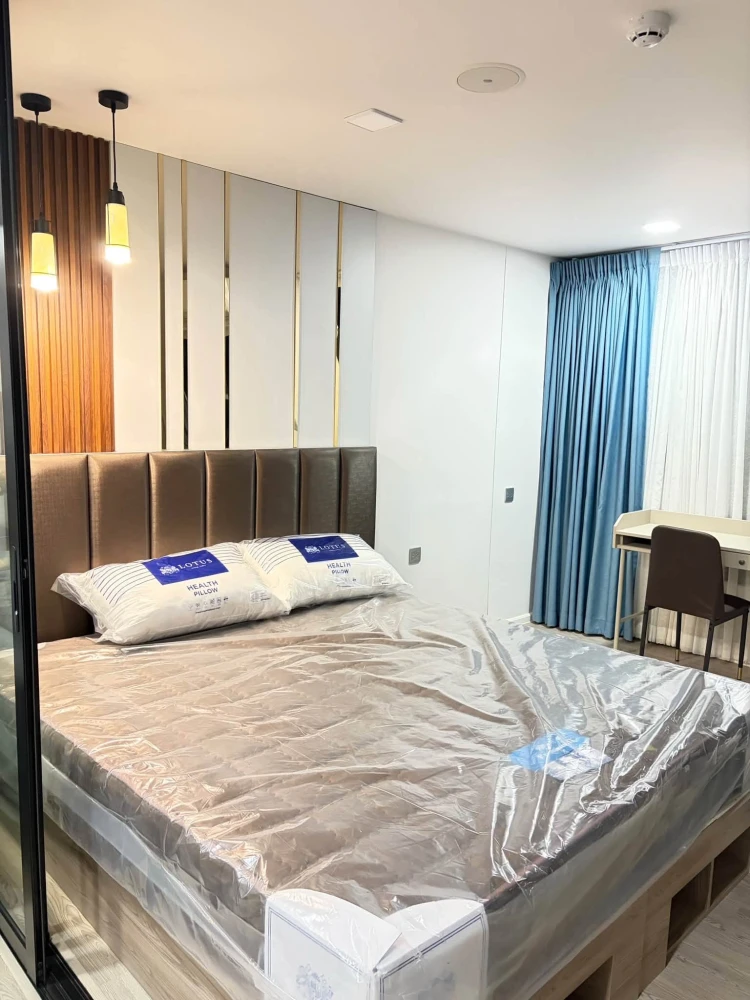 For Rent: Kave Town Colony – Pool-view unit with a super chill vibe. Book now!