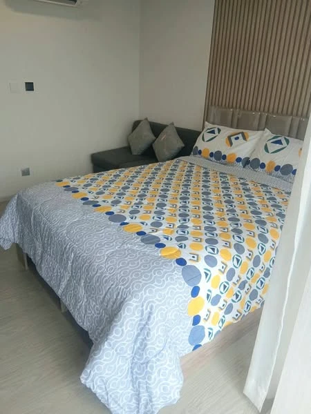 For rent: Cave Town Island, 4th floor, fully furnished room, ready to move in. Interested? Hurry and book now. Urgent!