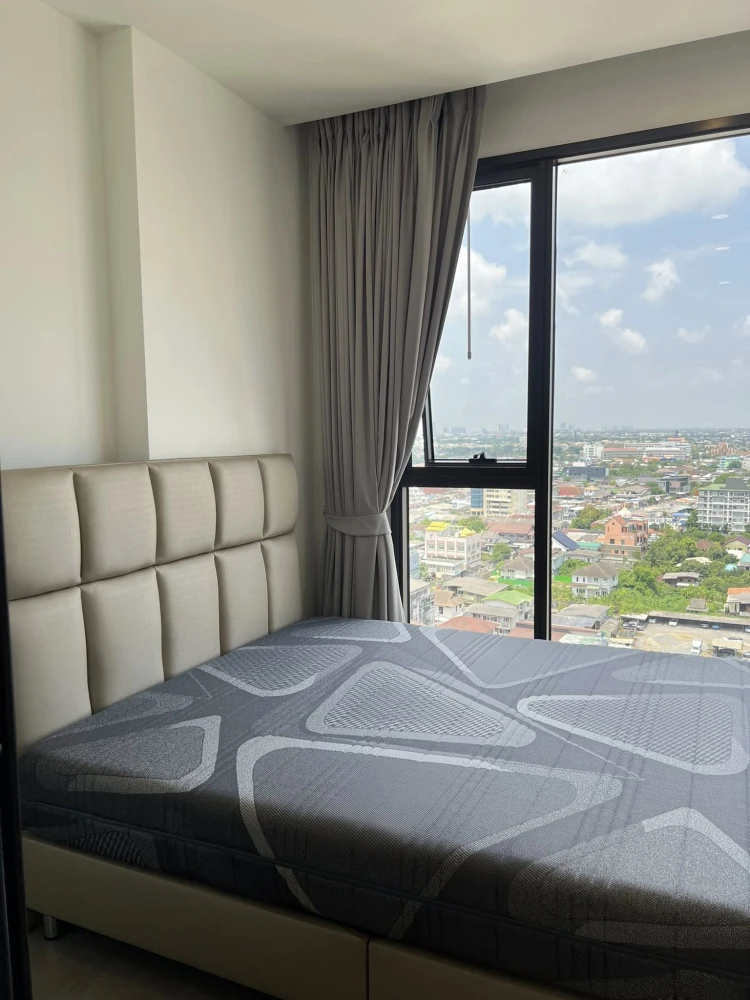 For rent: Cielo Charansanitwong 13 Station, open-air view, comfortable and well-proportioned corner unit, ready to move in.
